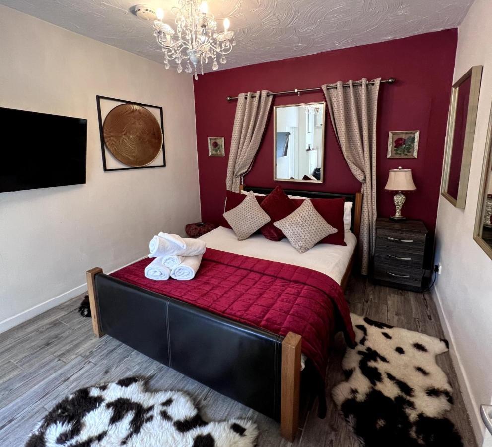 Hotel Dog And Castle Woodwalton Exteriér fotografie